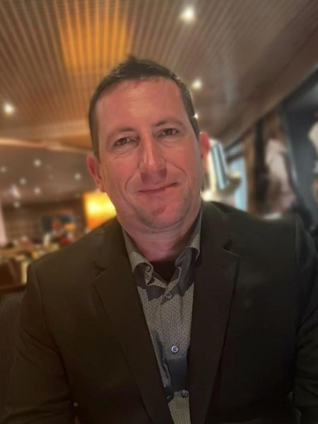 Brian Dohrn onboard a cruise ship dining room – Dohrn Travels