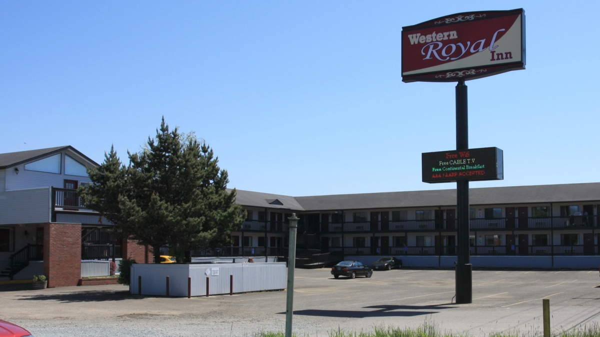 Western Royal Inn in Tillamook Oregon — affordable Oregon Coast lodging with free Wi-Fi and continental breakfast