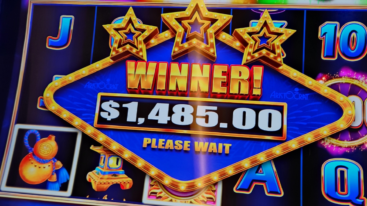 Slot Machine Jackpot – Rotterdam Casino - Dohrn Travels Slot machine jackpot winner screen on Holland America Rotterdam