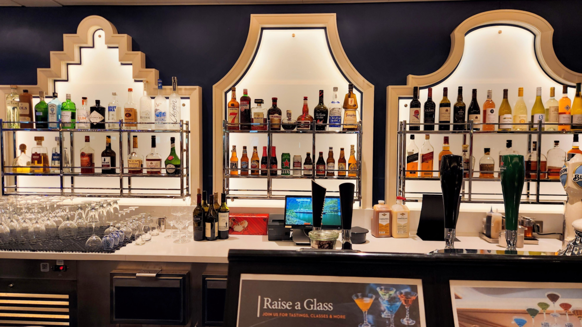 Grand Dutch Café Bar - Dohrn Travels Grand Dutch Café bar on Holland America Rotterdam