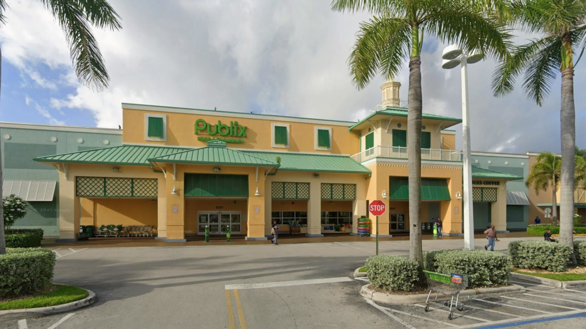 Publix Super Market near Port Everglades for bottled water snacks and cruise supplies Fort Lauderdale