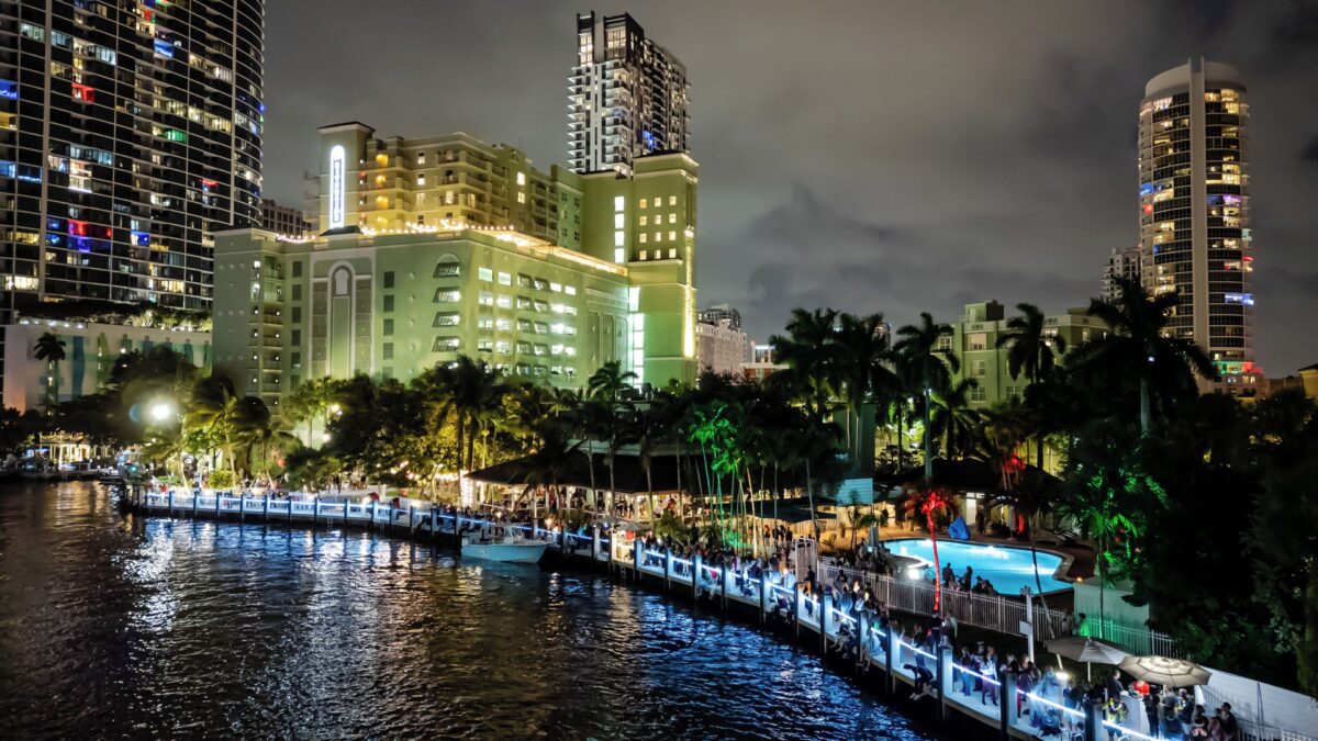 Riverside Hotel and Las Olas Riverwalk at night in Fort Lauderdale