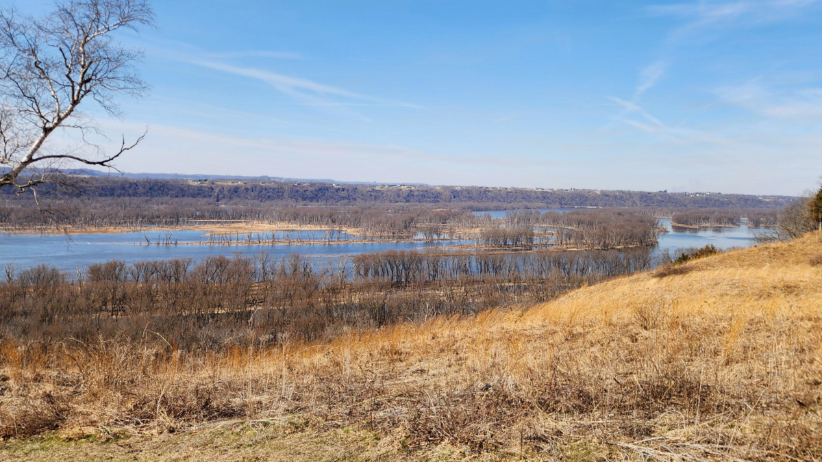 Mississippi River bluff overlook at Nelson Dewey State Park in Wisconsin