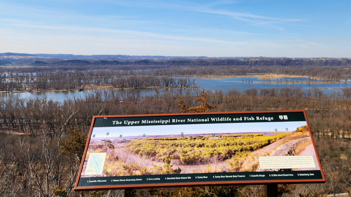 Upper Mississippi River National Wildlife and Fish Refuge overlook at Nelson Dewey State Park
